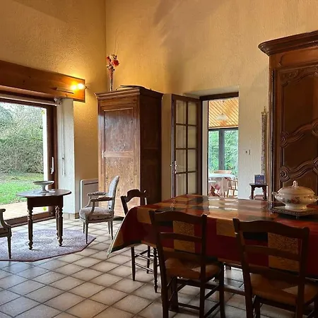 Maison Paisible Avec Etang Prive * Secondigny