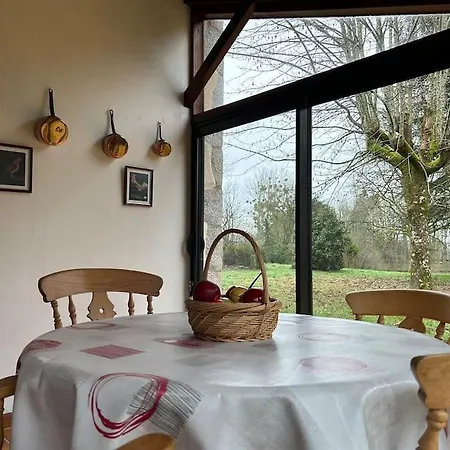 Maison Paisible Avec Etang Prive