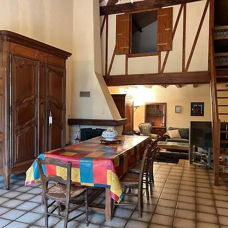 Maison Paisible Avec Etang Prive 度假居 Secondigny